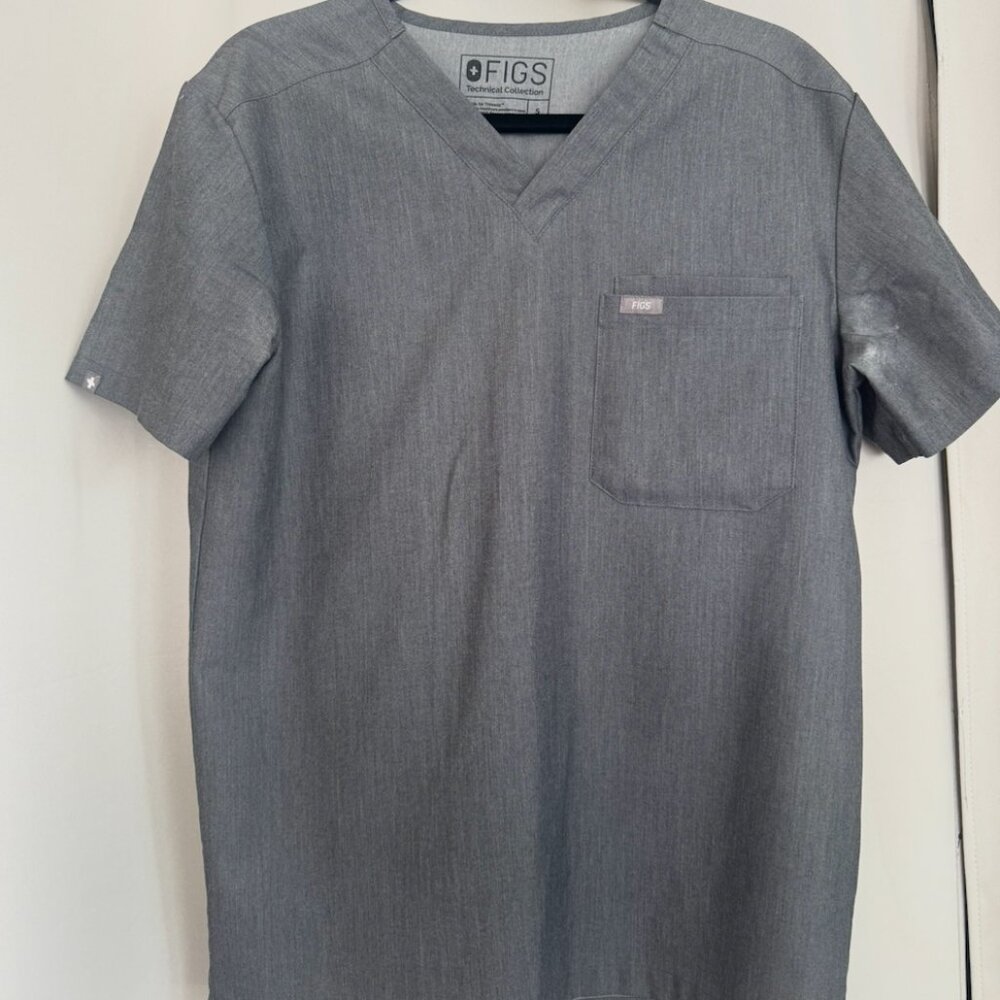 FIGS Leon Scrub Top Men Small Graphite Gray Premium Medical Scrubs